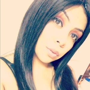 Meet your Posher, Rebecca